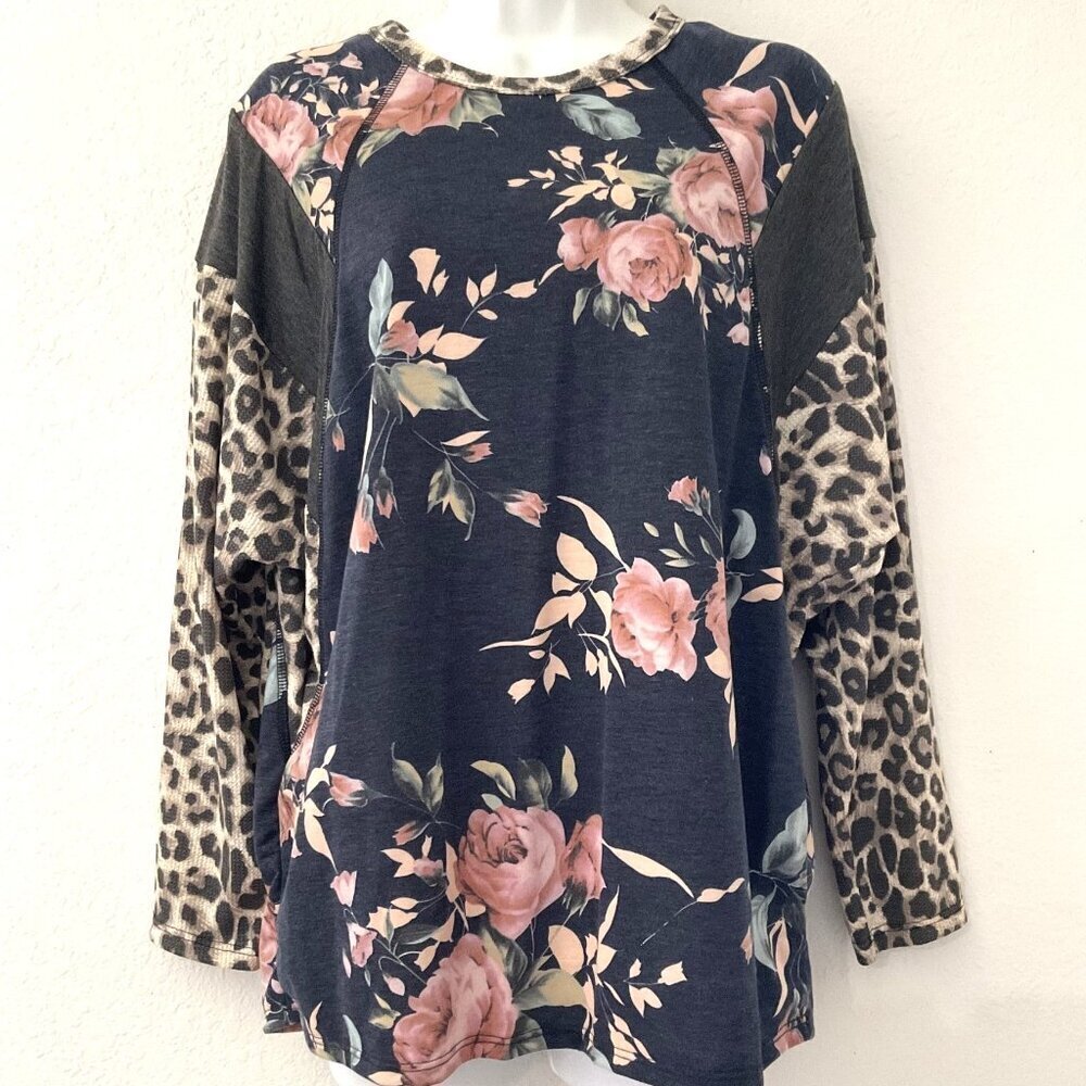 Lovely J  Leopard Print Mixed Media Long Sleeve Top Oversized S Can fit bigger